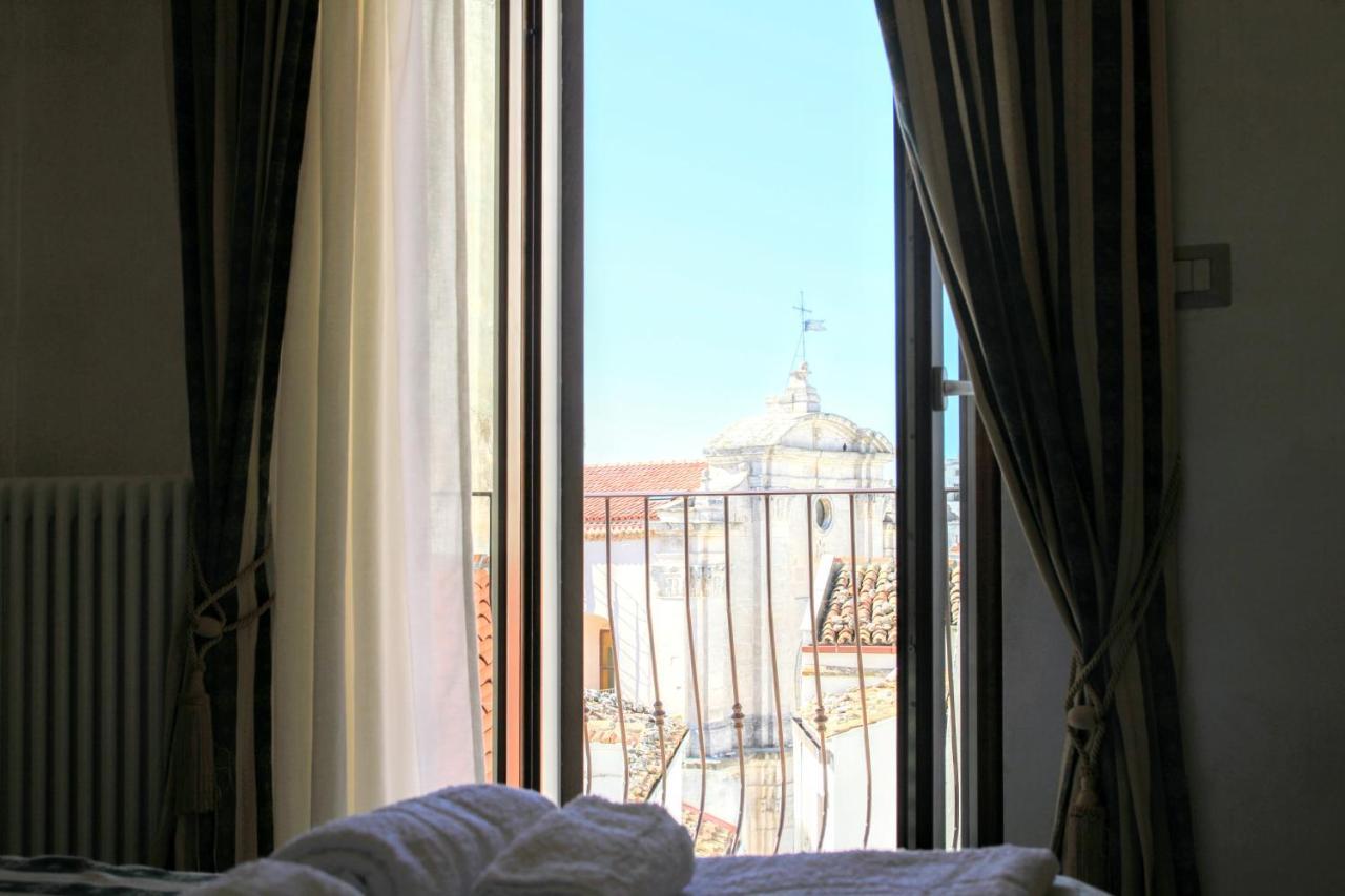 Rooms Dimora Arco - Affitti Brevi Italia Monte SantʼAngelo Kültér fotó